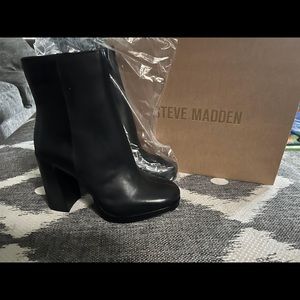 Steve Madden boots Size 8 brand new in box